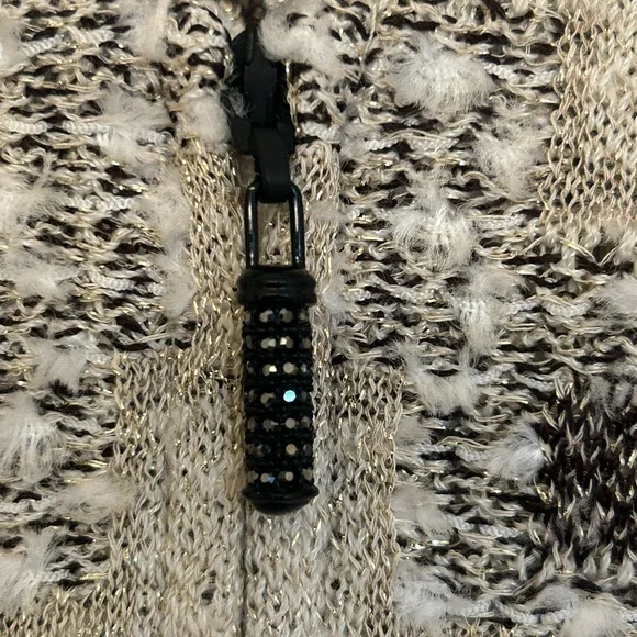 ST. JOHN “ STUNNING “ TWO PIECE EVENING WEAR 4 Worn twice Excellent Condition - Picture 10 of 13